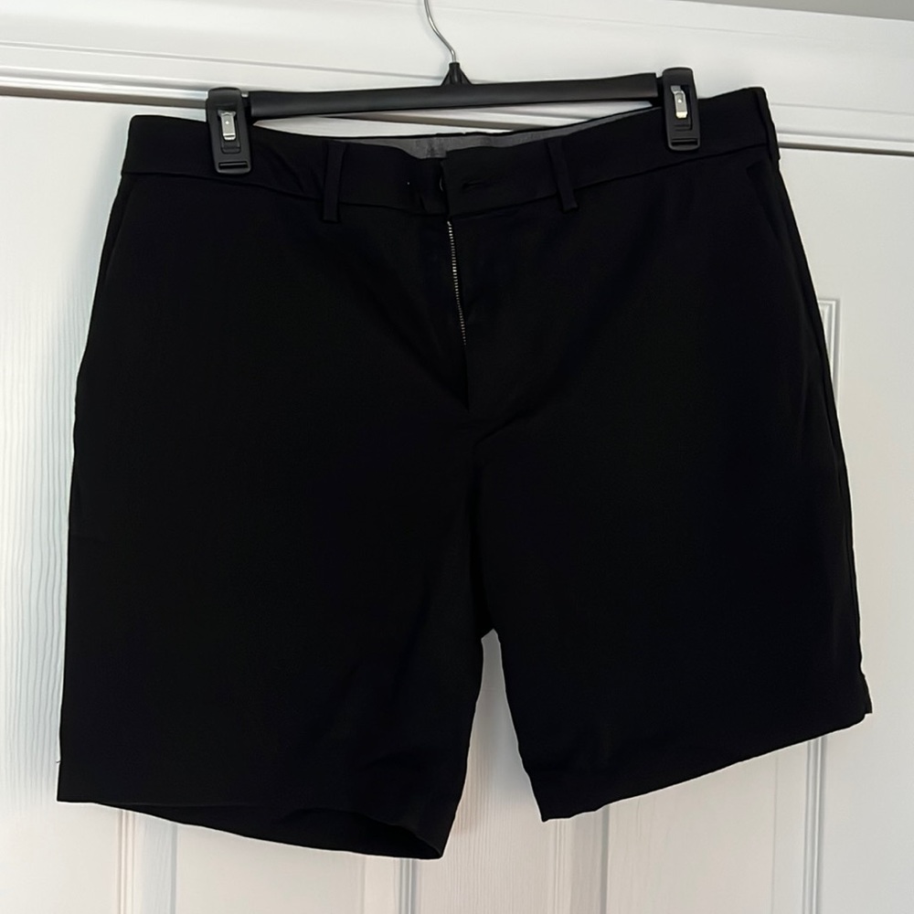 Express men’s 10” stretch chino shorts